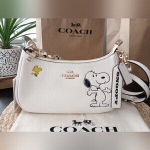 Coach X Peanuts Teri Shoulder Bag With Snoopy